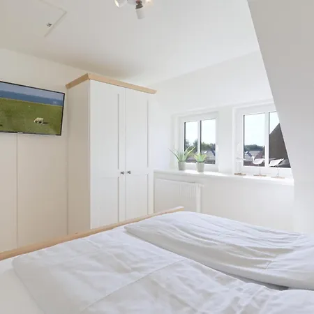 Ferienhaus 3 Bedroom Cozy In