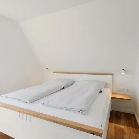 3 Bedroom Cozy In * Dagebüll