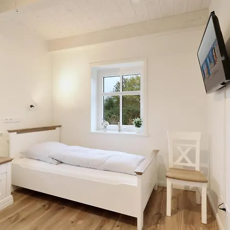 Ferienhaus 3 Bedroom Cozy In