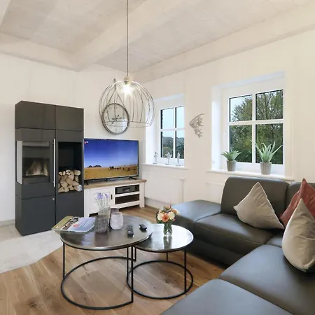 3 Bedroom Cozy In Ferienhaus